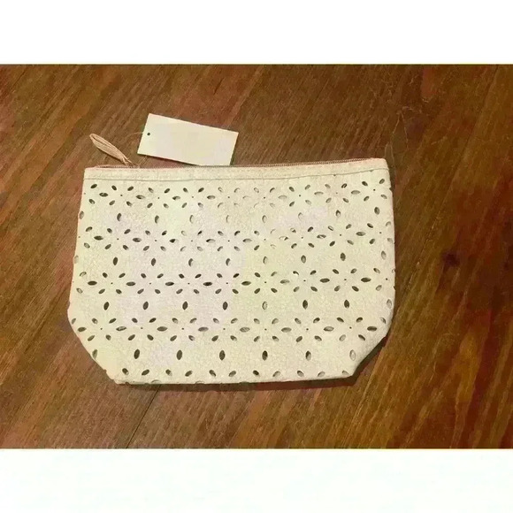 NWT Saks Fifth Avenue Faux Leather Perforated Tote Bundle (2) - Picture 11 of 12